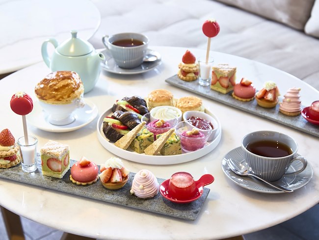 『ミニャルディーズ』ストロベリーアフタヌーンティーセット